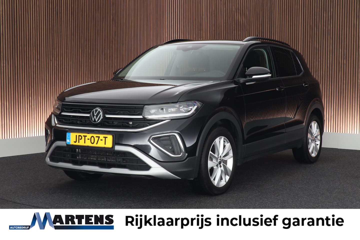 Volkswagen T-Cross - 1.0 TSI 116pk DSG Life Edition IQ Light Stoelverwarming Camera Keyless Virtual Cockpit App - AutoWereld.nl