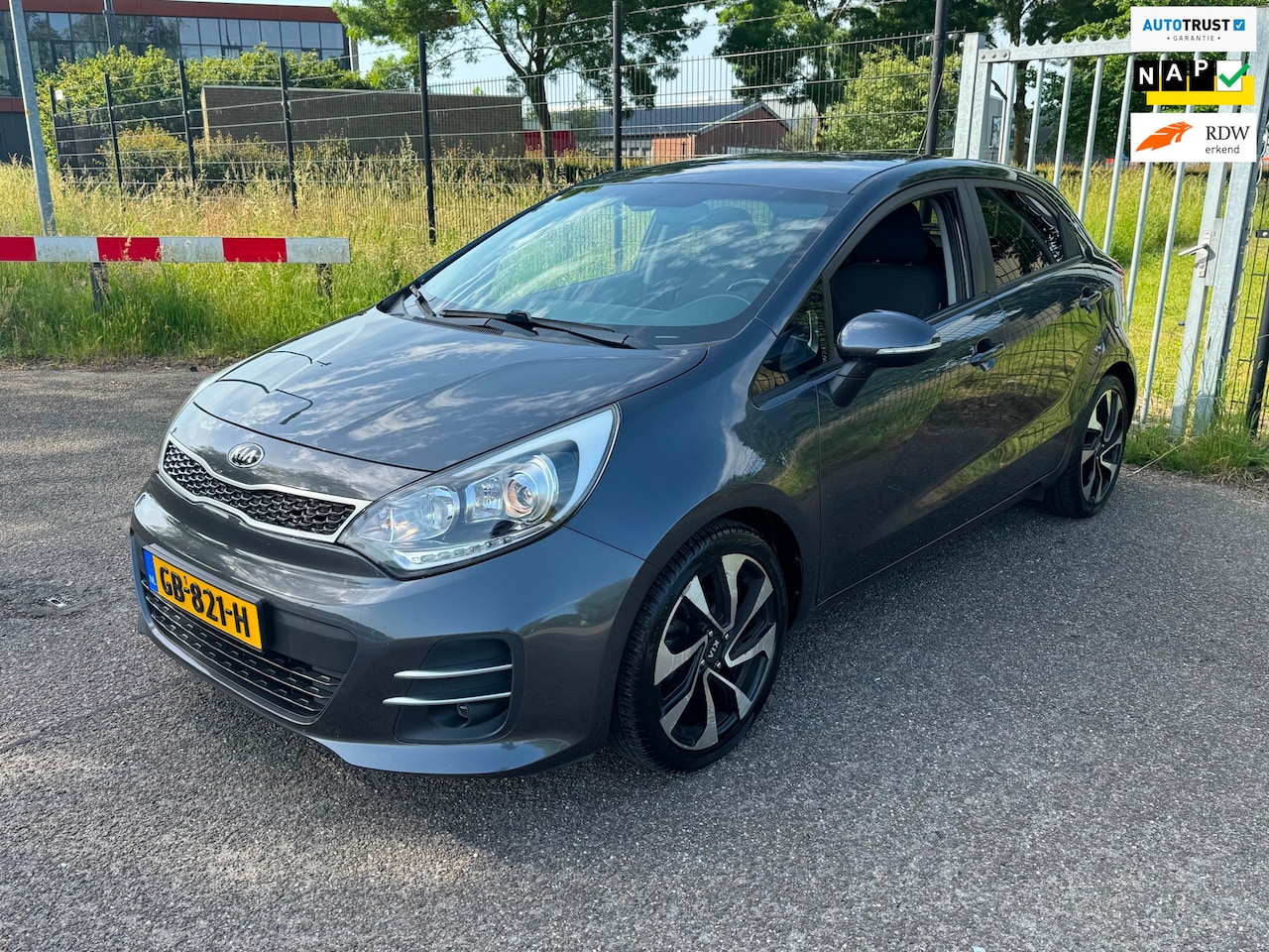 Kia Rio - 1.2 CVVT ExecutiveLine Navi LED 17inch Camera NAP - AutoWereld.nl