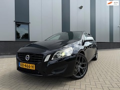 Volvo V60 - 1.6 T4 R-Design