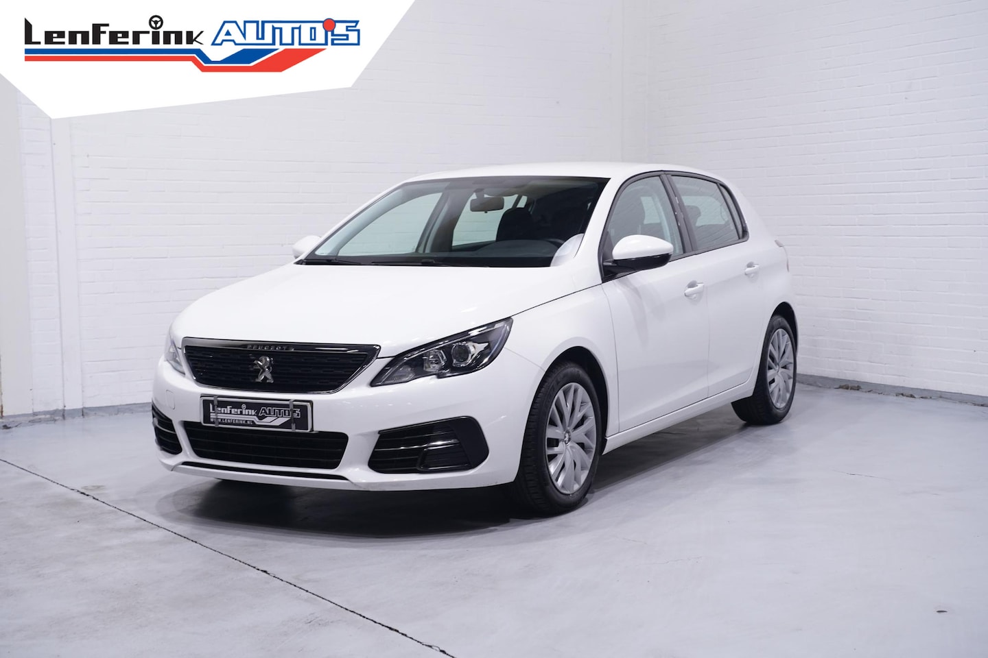 Peugeot 308 - 1.2 PureTech Blue Lease Navi Clima Apple Carplay Cruise - AutoWereld.nl