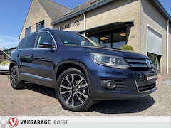 Volkswagen Tiguan - 1.4 TSI Automaat Sport&Style Trekhaak / All-Seasons / Parkeersensors