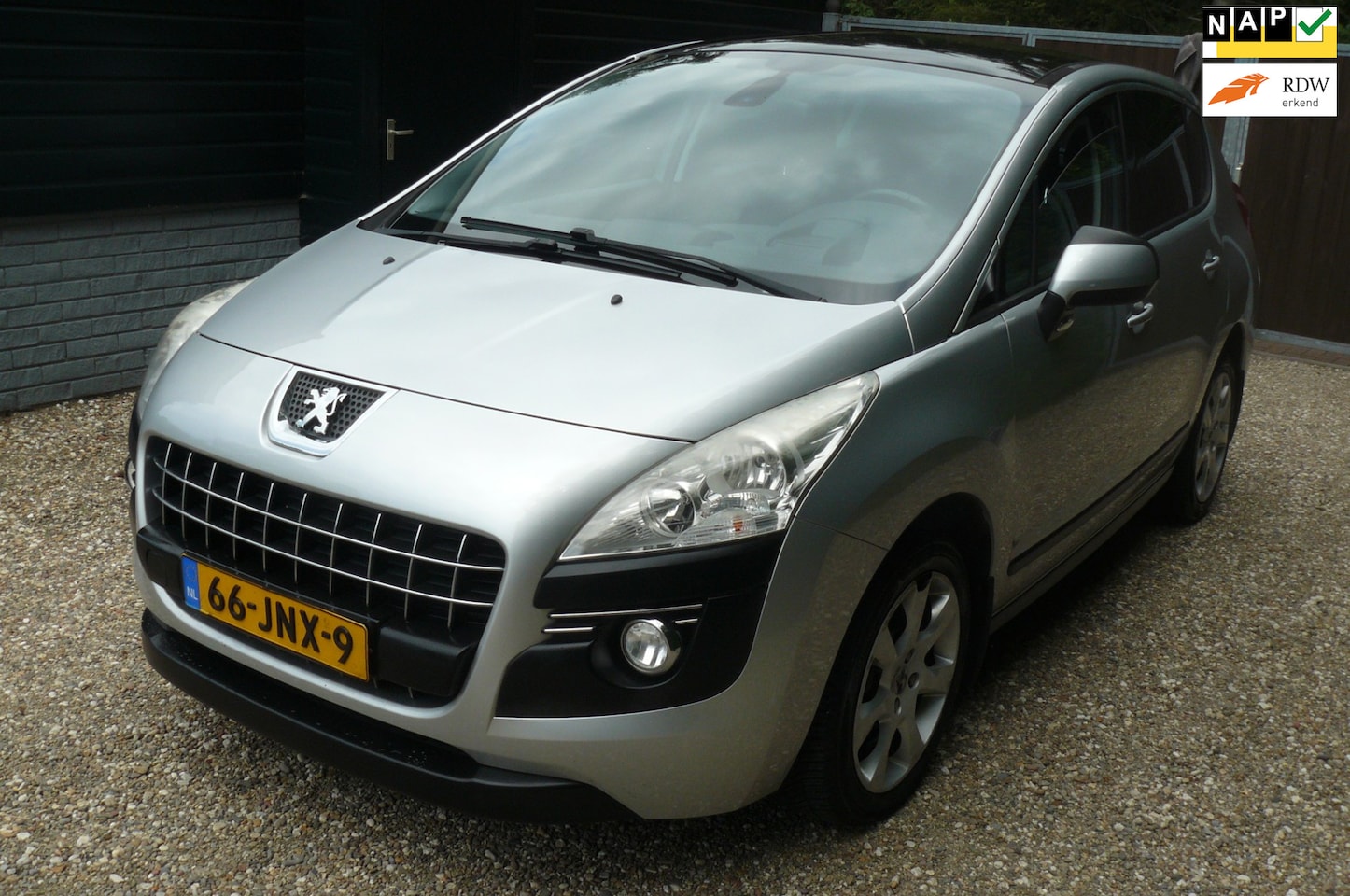 Peugeot 3008 - 1.6 VTi Première KOPPELING HOORBAAR RIJD GOED - AutoWereld.nl