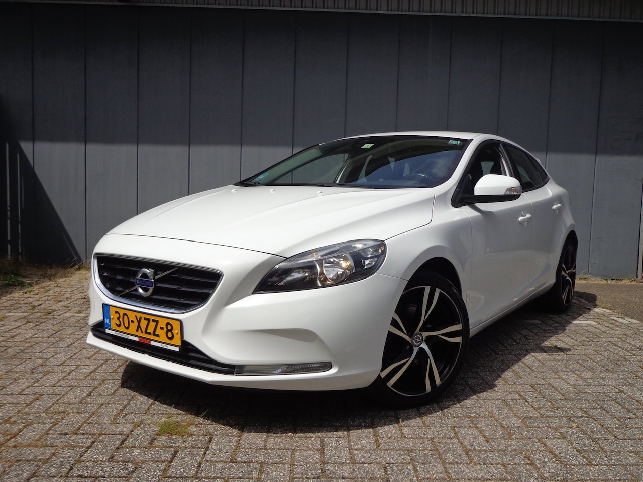 Volvo V40 - 1.6 T4 Kinetic Top Staat,Vol.Onderhoud - AutoWereld.nl