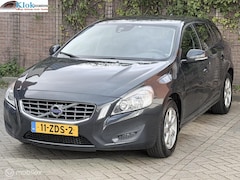 Volvo V60 - 1.6 T3 Kinetic NAP Automaat Navi Cruise Clima