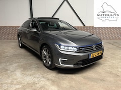 Volkswagen Passat - 1.4 TSI GTE Connected Series Plus PANORAMA/LEER/AUTOMAAT