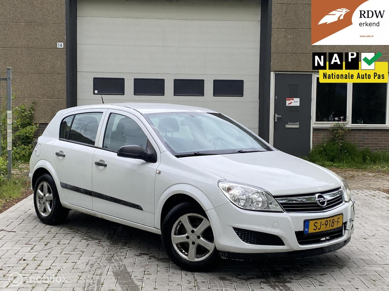 Opel Astra - 1.4 2009 Business AIRCO/ZUINIG - AutoWereld.nl