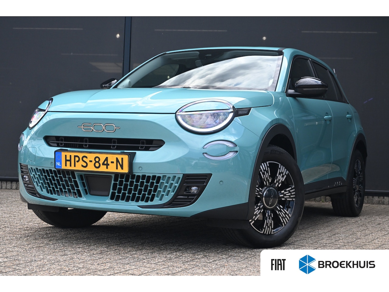 Fiat 600 - 1.2 Hybrid Urban 110pk | Pack Style + Winter + Comfort | Navigatie | Stoelverwarming | Voo - AutoWereld.nl