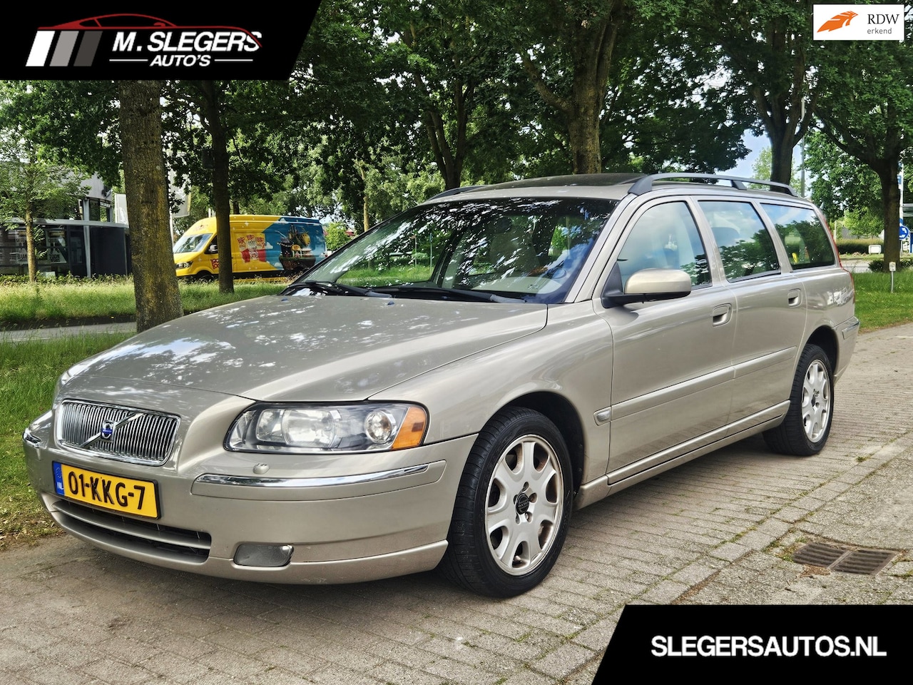 Volvo V70 - 2.5T AWD Kinetic*Automaat*Panodak*Nette auto!! - AutoWereld.nl