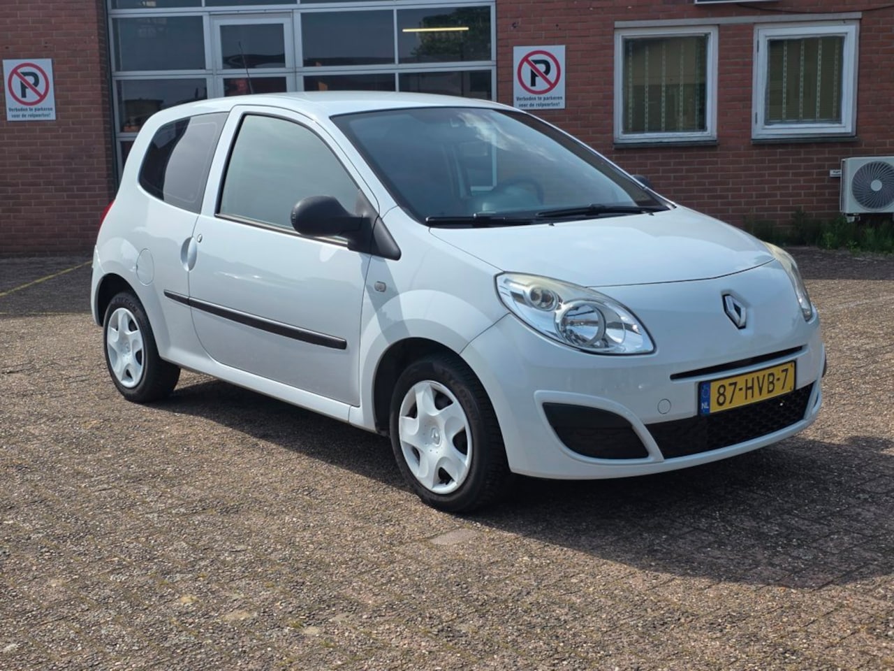 Renault Twingo - 1.2 Authentique Nap 1e eigenaar - AutoWereld.nl