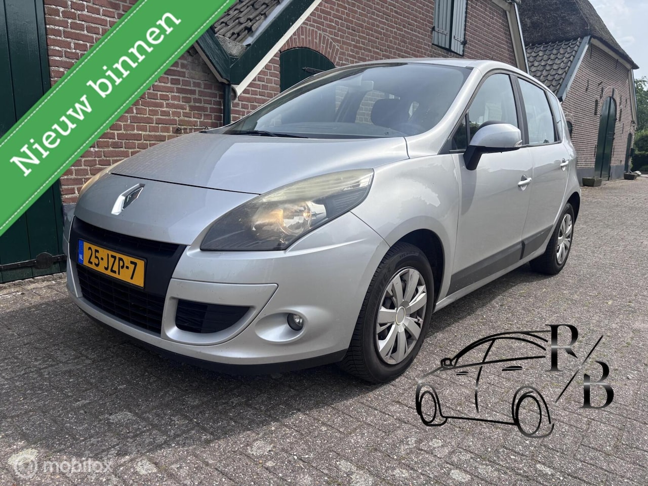 Renault Scénic - 1.5 dCi Sélection Business NAVI AIRCO CRUISE - AutoWereld.nl