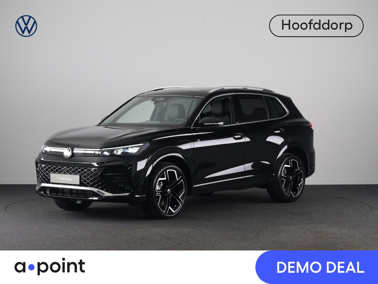 Volkswagen Tiguan - R-Line Edition 1.5 eHybrid 272 PK DSG | 20" LM | IQ.Light | 360 graden camera | Panoramada - AutoWereld.nl