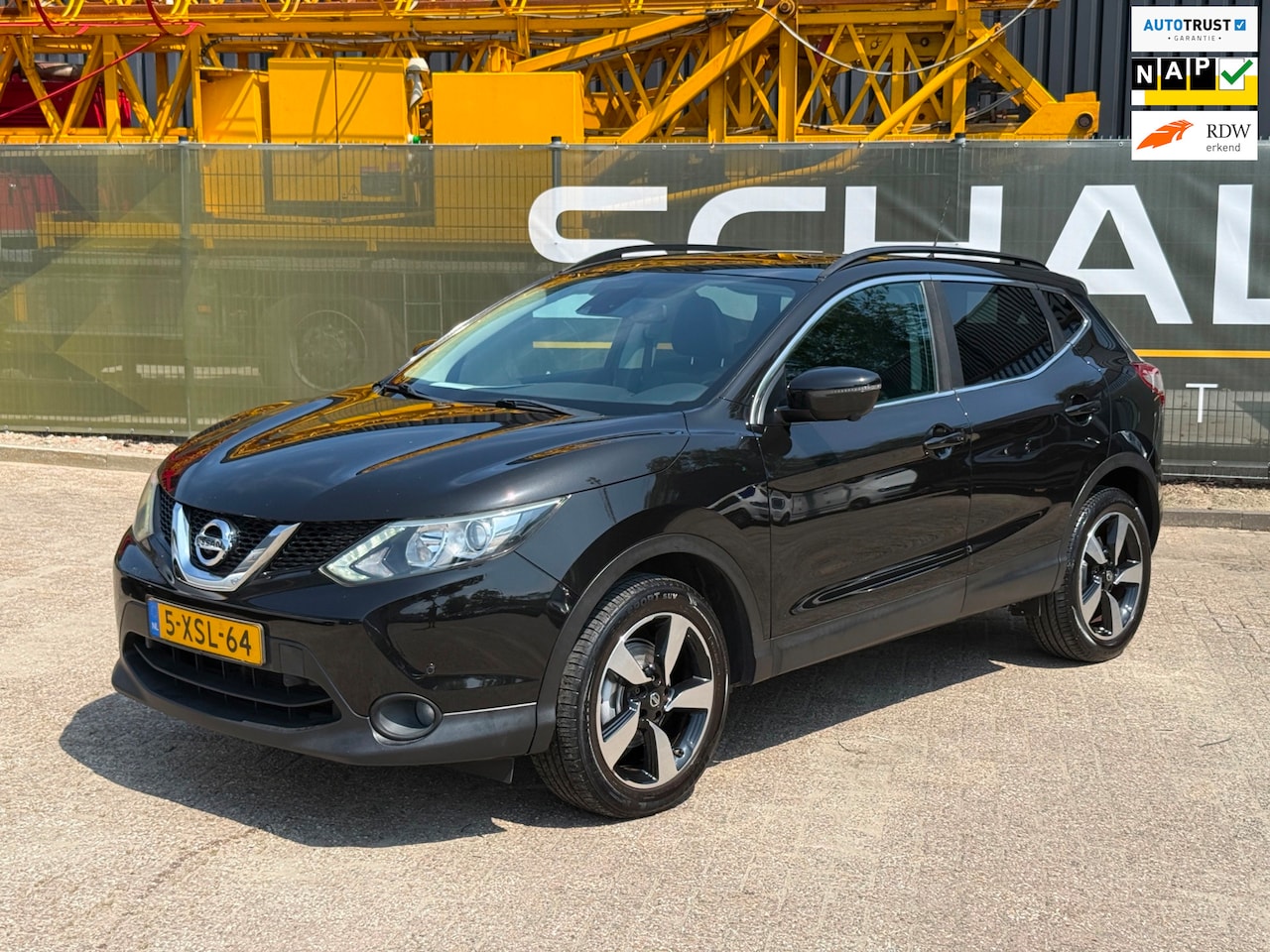 Nissan Qashqai - 1.2 Connect Edition|NAP|Pano|Trekhaak|Cam - AutoWereld.nl