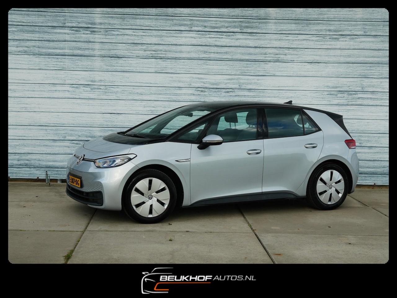 Volkswagen ID.3 - Life 58 kWh Trekhaak Adapt Cruise Navigatie - AutoWereld.nl