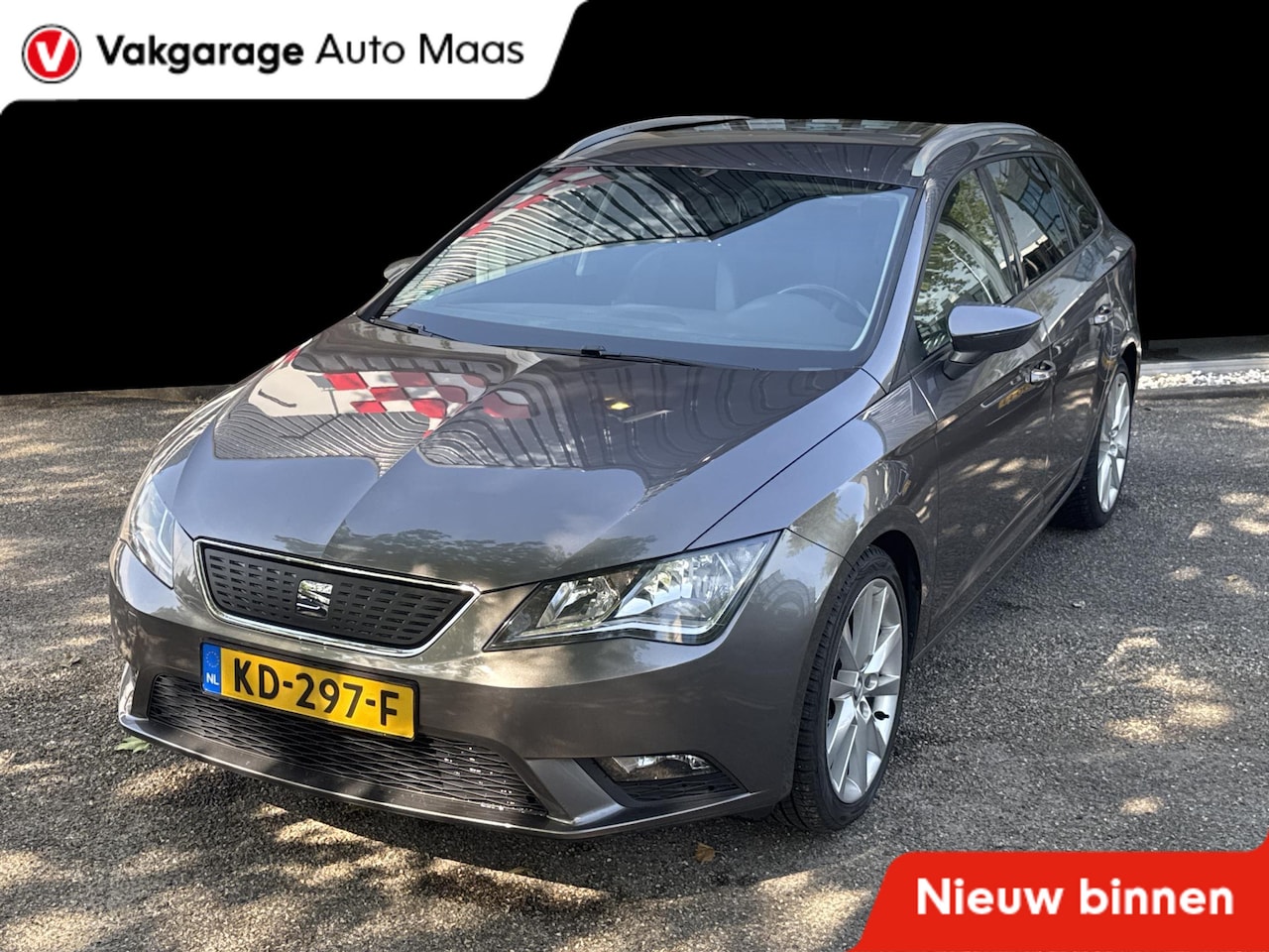 SEAT Leon ST - 1.0 EcoTSI Style Connect Carplay/ Airco/ Parkeersensor Achter / Navi - AutoWereld.nl