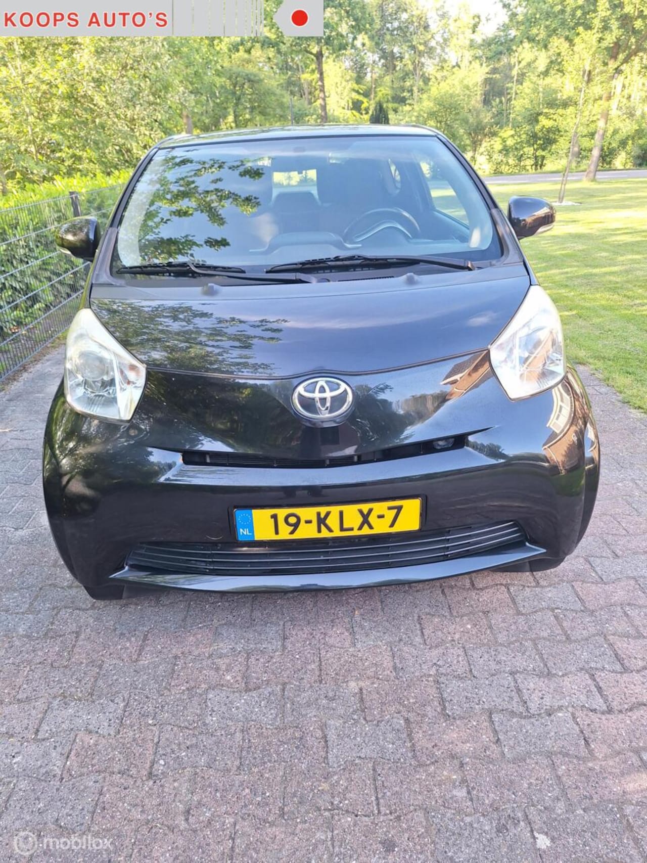 Toyota iQ - 1.0 VVTi Black Edition 1.0 VVTi Black Edition - AutoWereld.nl