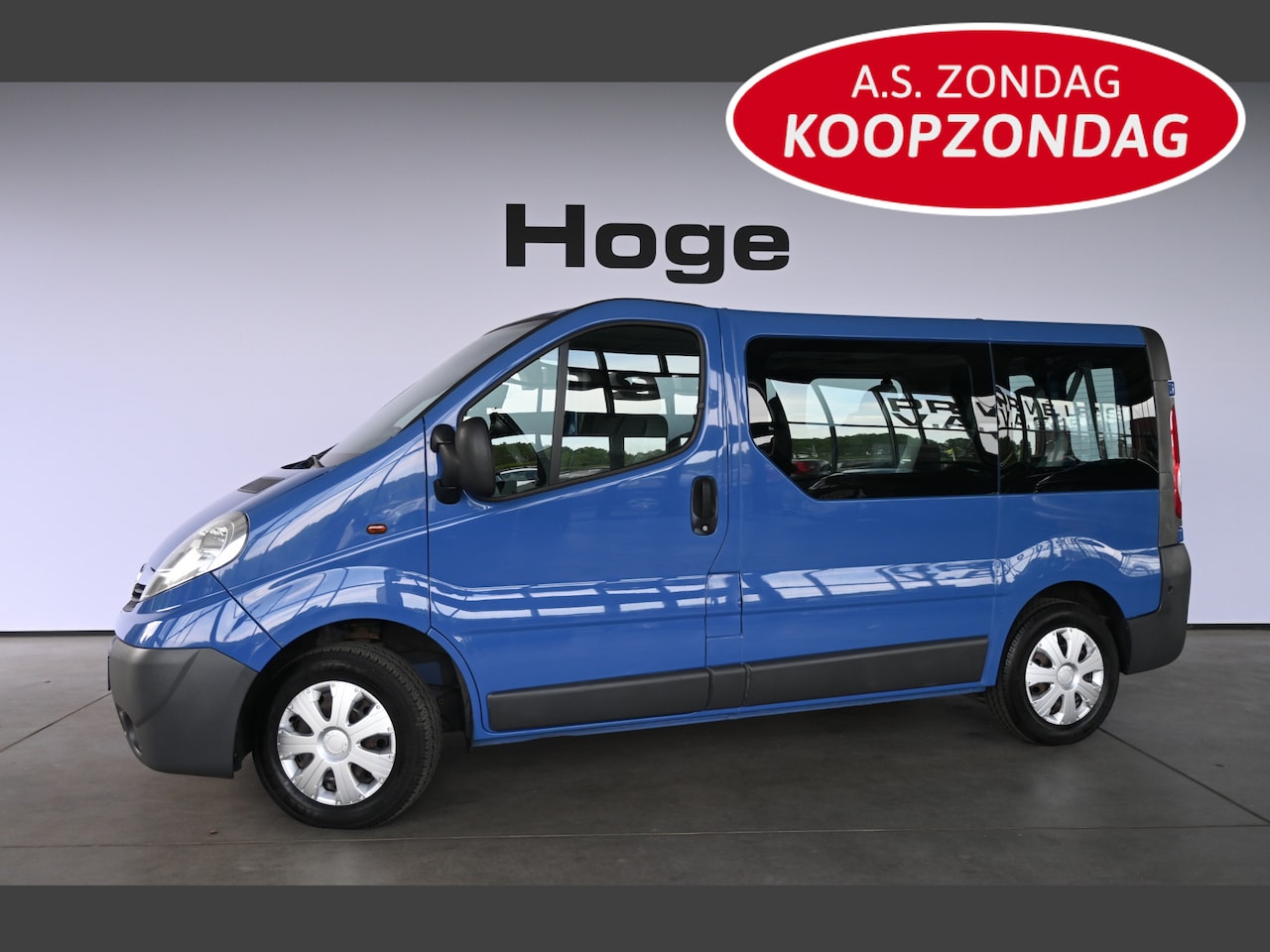 Opel Vivaro Combi - 2.5 CDTI L1H1 Automaat 9 Persoons Airco Trekhaak Rijklaarprijs! Inruil Mogelijk! - AutoWereld.nl