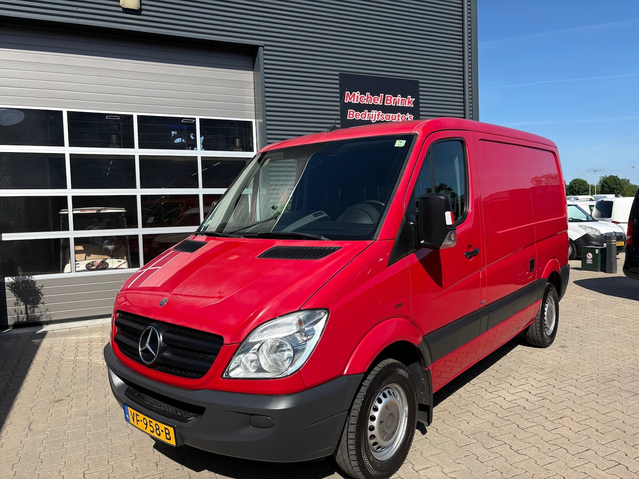 Mercedes-Benz Sprinter - 210 2.2 CDI 325 Airco Automaat - AutoWereld.nl