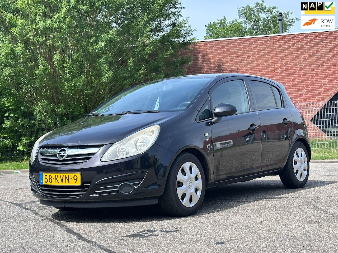 Opel Corsa - 1.2-16V '111' Edition 1e Eigenaar*5DR*Cruise*Airco*Trekhaak* - AutoWereld.nl