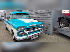 Chevrolet Apache - 32