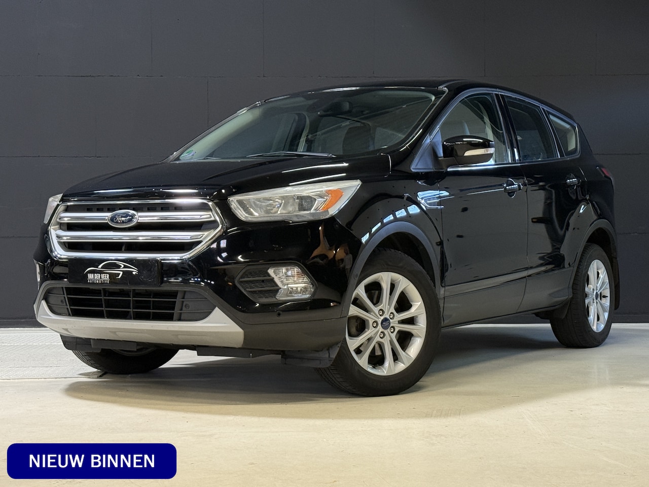 Ford Kuga - 1.5 EcoBoost Titanium | Apple Carplay | Keyless | Trekhaak | Camera - AutoWereld.nl