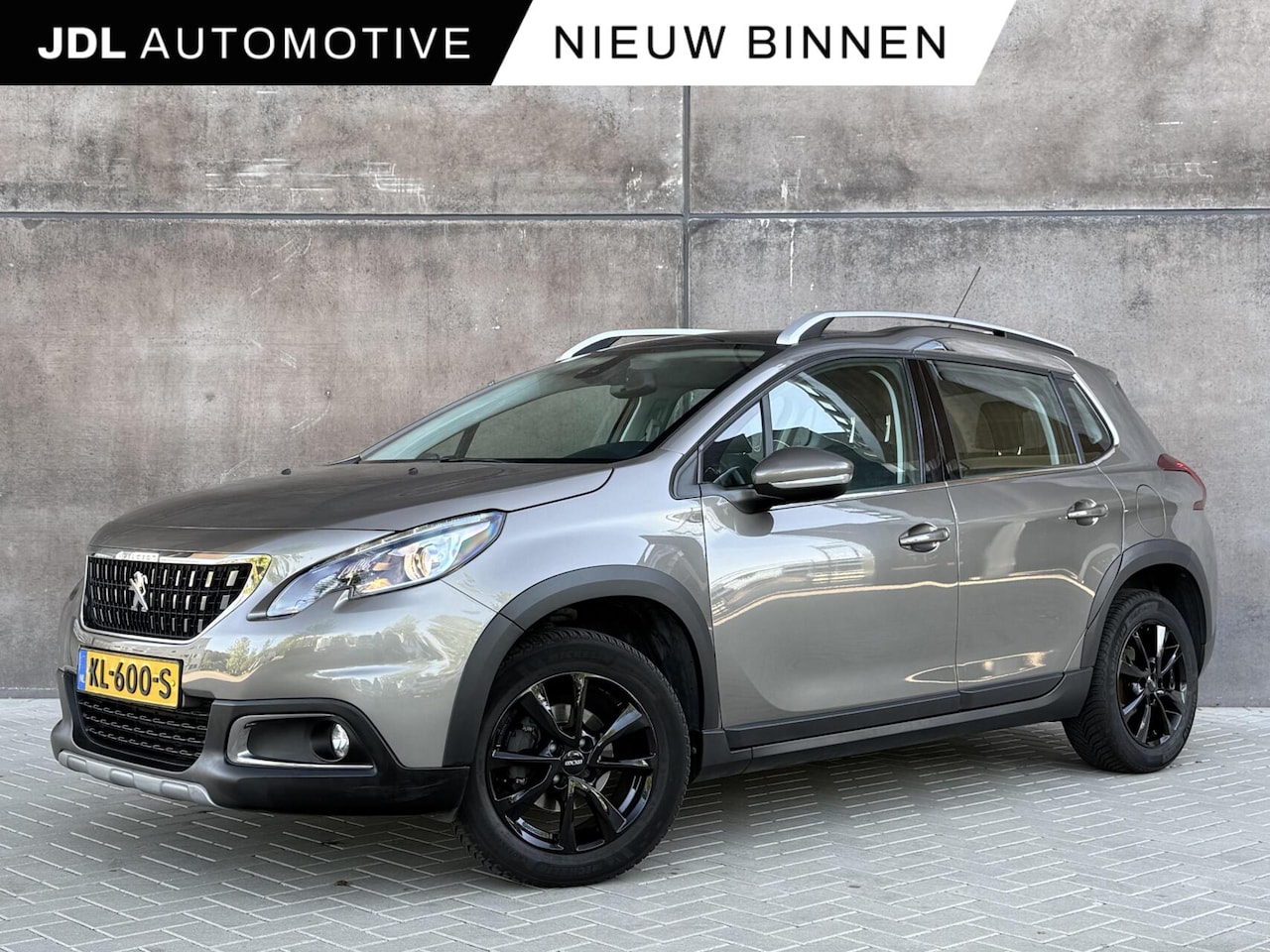 Peugeot 2008 - 1.2 PureTech Allure | Automaat | Trekhaak | Riem vervangen | Navigatie | Panoramadak | Cli - AutoWereld.nl