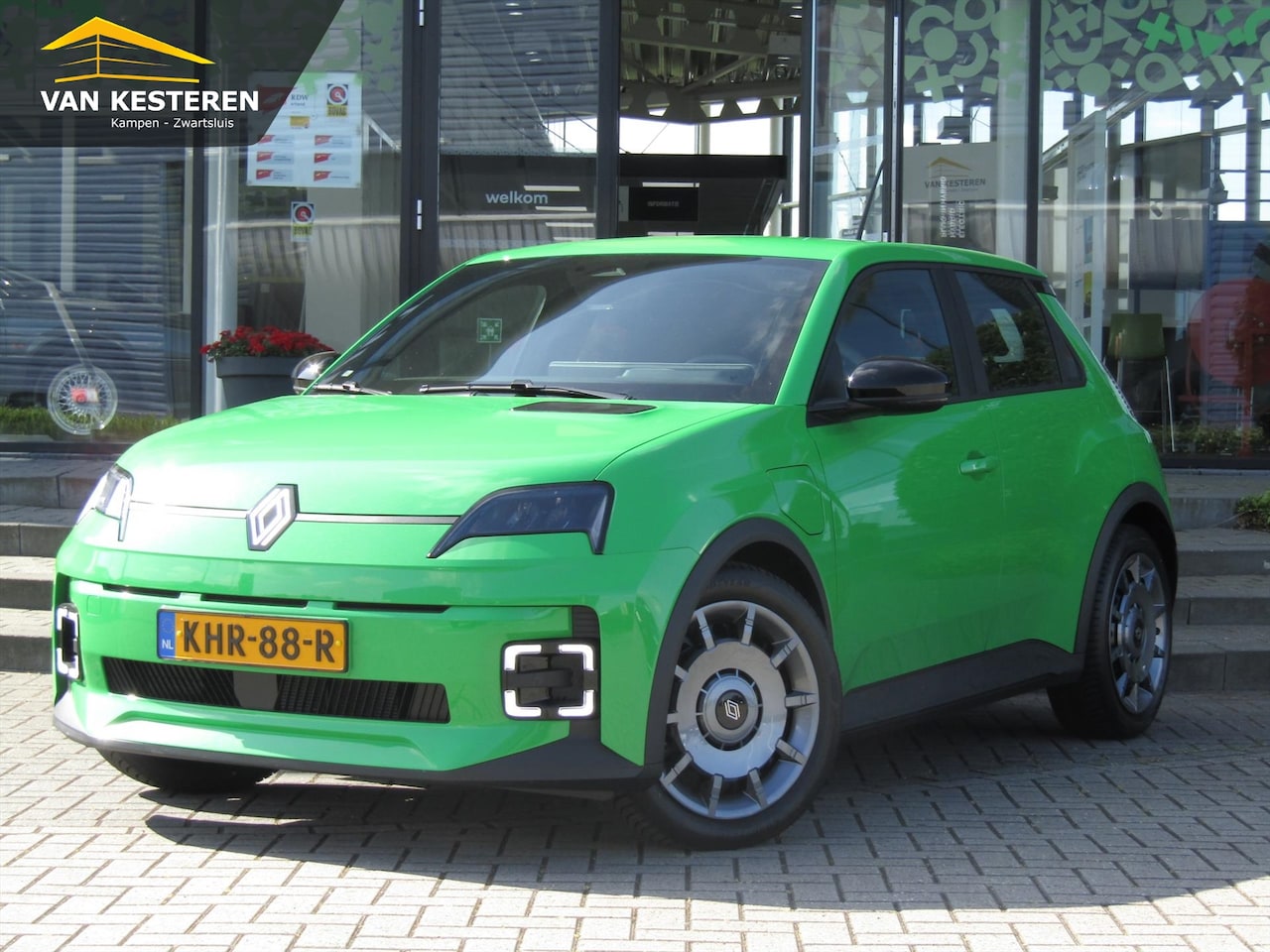 Renault 5 - 40kWh 120pk urban range Evolution / Pack Winter / All Weather Banden - AutoWereld.nl