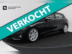 BMW 1-serie - 118i High Executive M-Sport Automaat (M-PAKKET, STOELVERWARMING, GROOT-NAVIGATIE, PARKEERS
