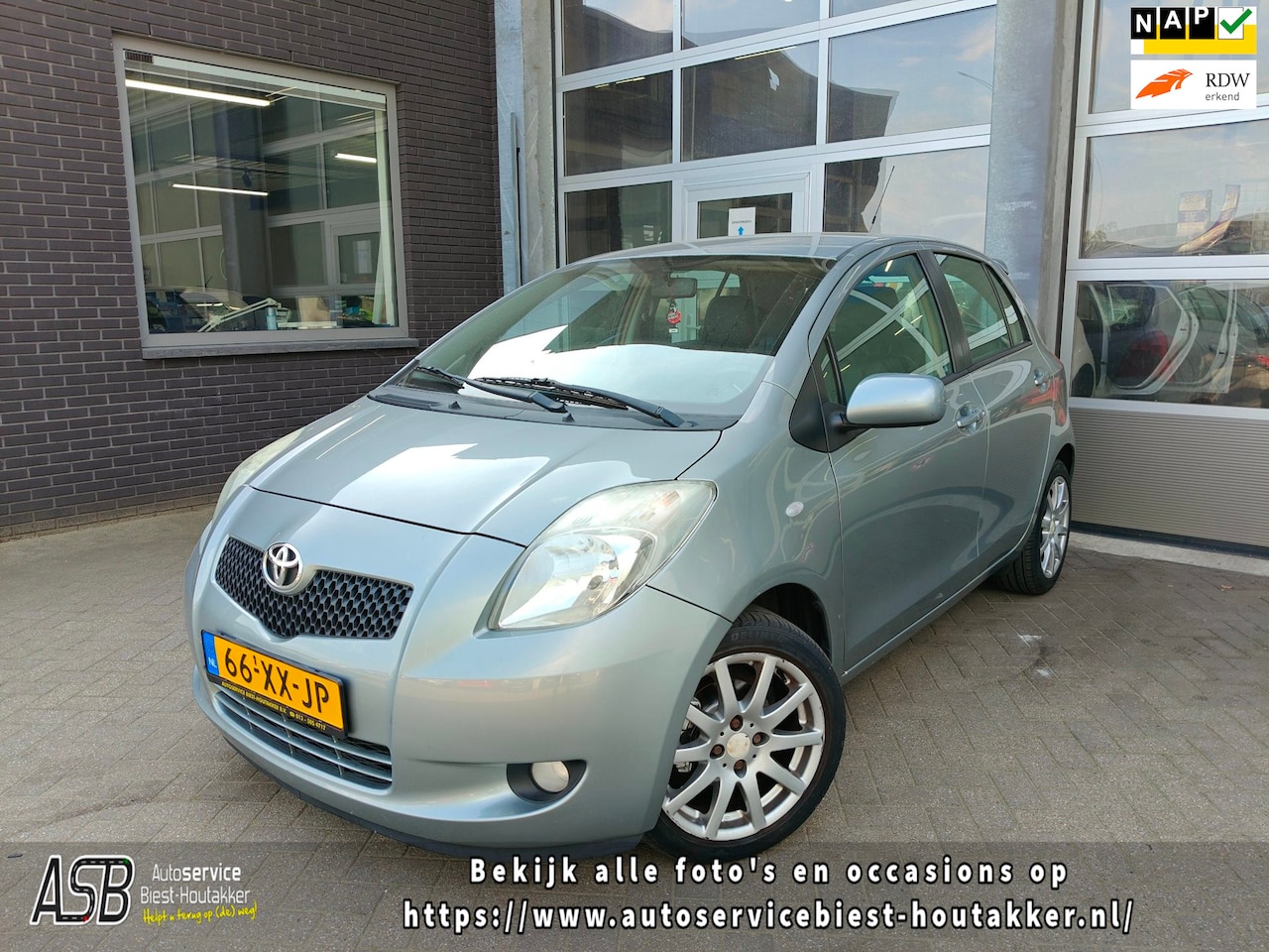 Toyota Yaris - 1.3 VVTi Sol | Airco | Trekhaak | 5-deurs | S Line-pakket - AutoWereld.nl