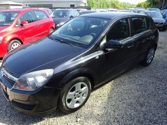 Opel Astra - 1.6 Cosmo airco 16 inch sport velgen