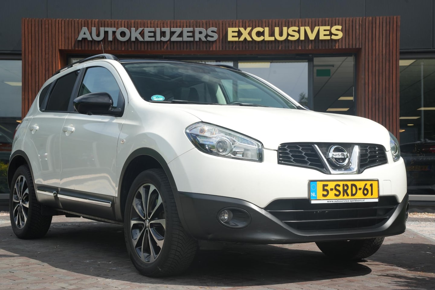 Nissan Qashqai - 1.6 360 Pano trekhaak - AutoWereld.nl
