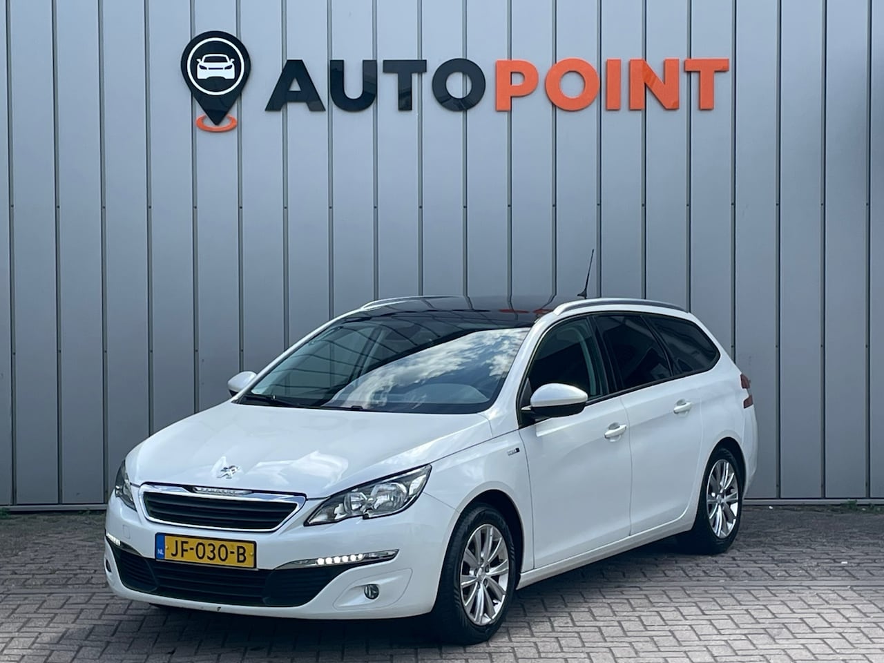Peugeot 308 SW - 1.2 PureTech AUTOMAAT ORG NL NAP|PANO|TREKHAAK|PARK.SENSOR|CRUISE.CONTROL|NAVI|BLUETOOTH|L - AutoWereld.nl