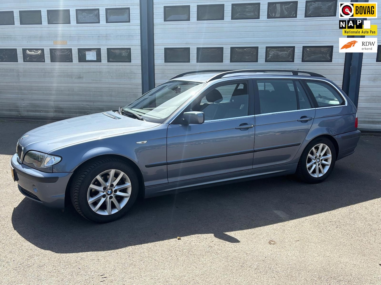 BMW 3-serie Touring - 318i Special Edition | Climate control | Leder | Erg netjes - AutoWereld.nl