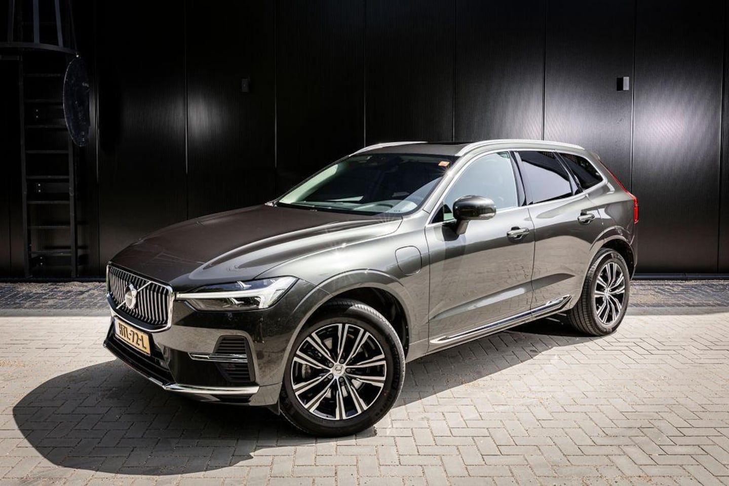 Volvo XC60 - 2.0 T6 Plug-in hybrid AWD Inscription - AutoWereld.nl
