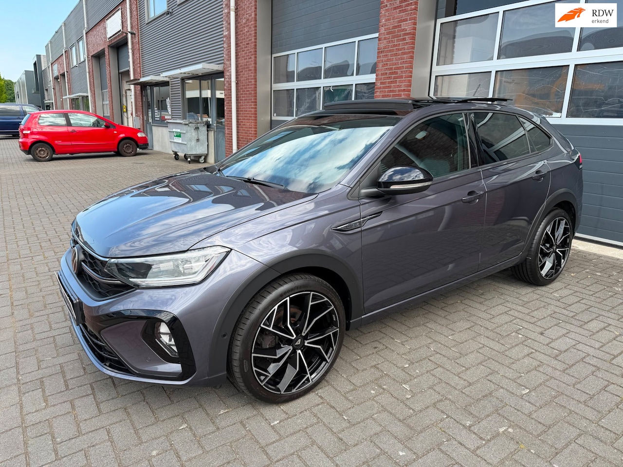 Volkswagen Taigo - 1.5 TSI R-Line ACC Pano Virtual Keyless Cam - AutoWereld.nl