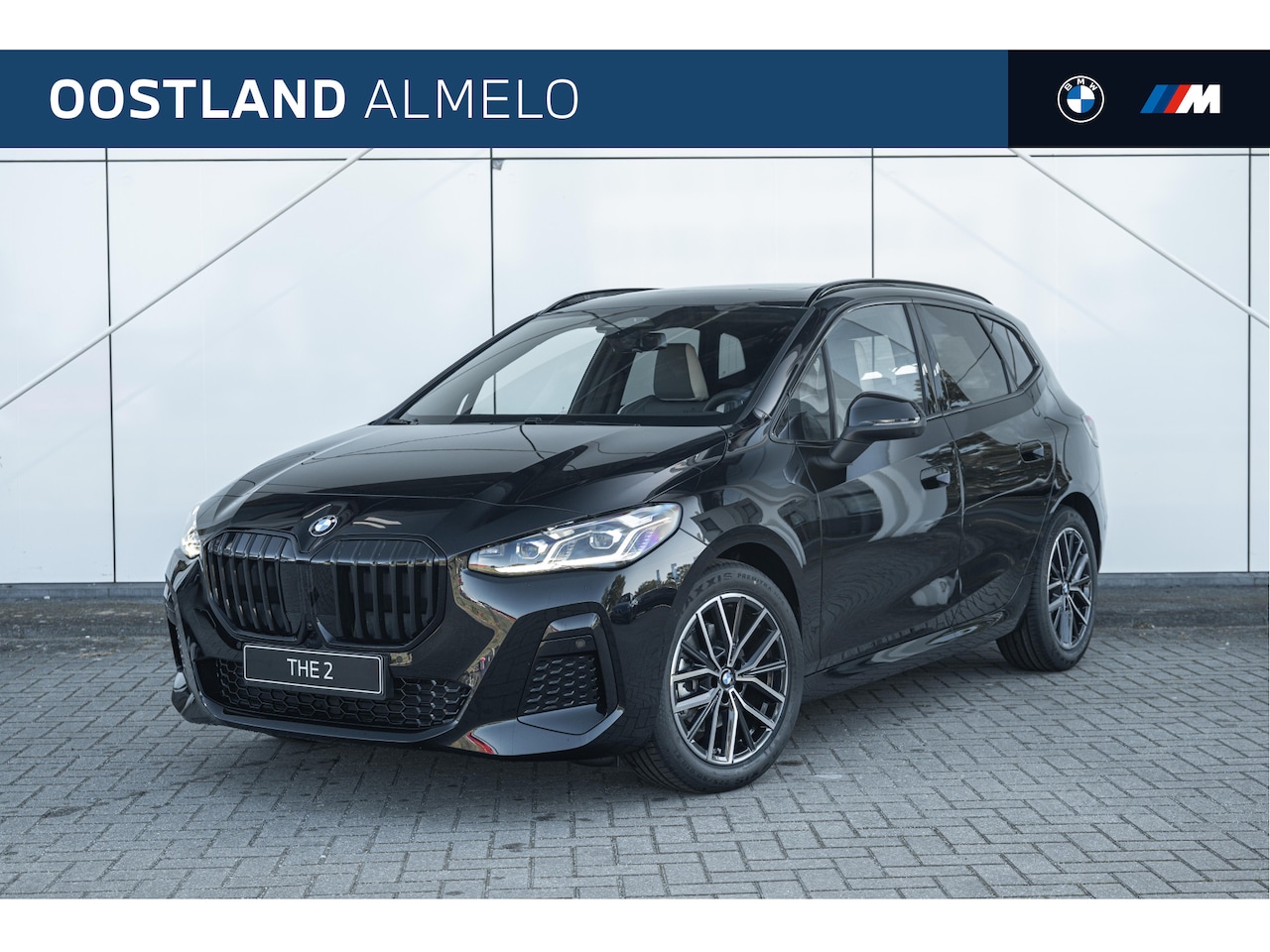 BMW 2-serie Active Tourer - 220i M Sport Automaat / Panoramadak / Trekhaak / Sportstoelen / Adaptieve LED / M Adaptief - AutoWereld.nl