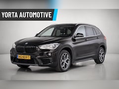 BMW X1 - sDrive20i AUTOMAAT*NL AUTO*AFN. HAAK*LEDER*STOELVERW*HEAD UP