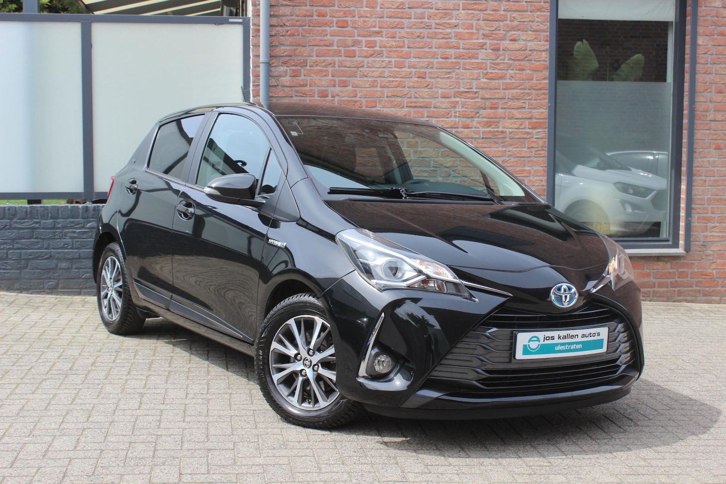 Toyota Yaris - 1.5 Hybrid Y20 DAB, Camera, Carplay, PDC, Keyless - AutoWereld.nl