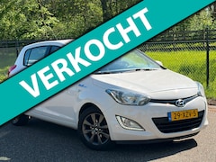 Hyundai i20 - 1.2i i-Motion /Airco/5-Deurs/
