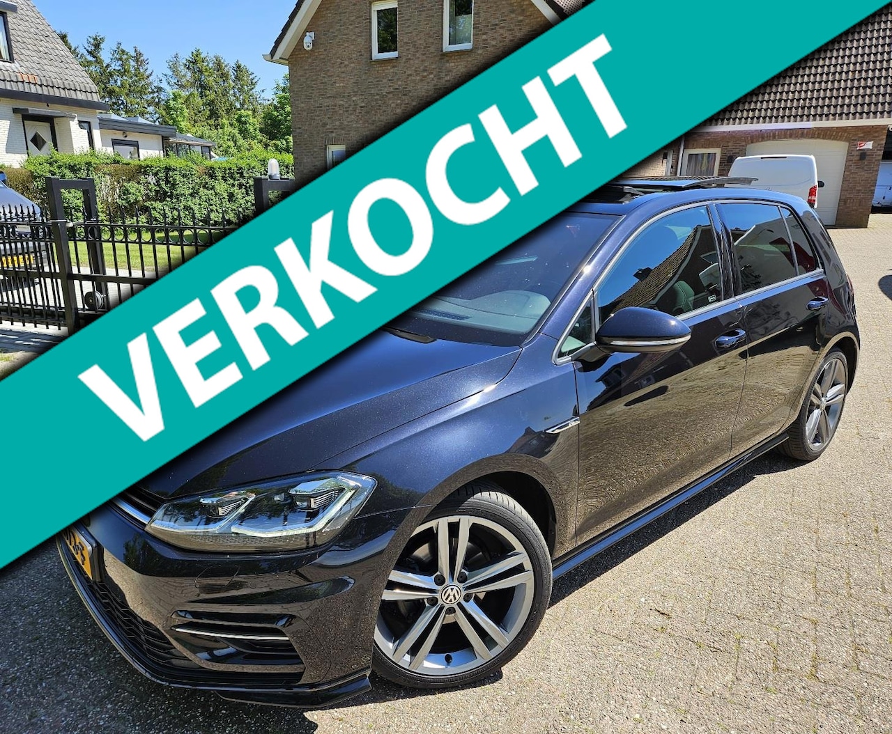 Volkswagen Golf - 1.5 TSI Highline Business R 1.5 TSI Highline Business R, Pano, Stoelverwarming, 3x R-Line - AutoWereld.nl
