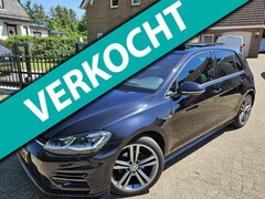 Volkswagen Golf - 1.5 TSI Highline Business R, Pano, Stoelverwarming, 3x R-Line
