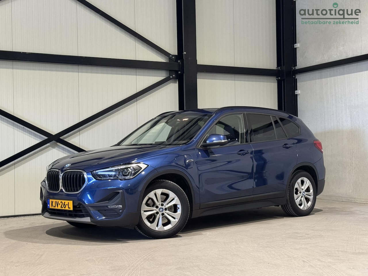 BMW X1 - xDrive25e | navi | leder | hud | - AutoWereld.nl