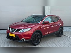 Nissan Qashqai - 1.2 AUT 116pk 2015 Rood PANO|CAMERA|NAP|2E EIG