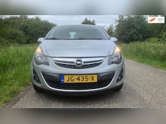 Opel Corsa - 1.2-16V Design Edition