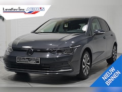 Volkswagen Golf - 2.0 TDI Life Navi PDC v+a Stoel-/stuurverwarming Apple Carplay Adaptive cruise