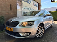 Skoda Octavia Combi - 1.6 TDI Ambition Businessline|Automaat|Leder|clima|