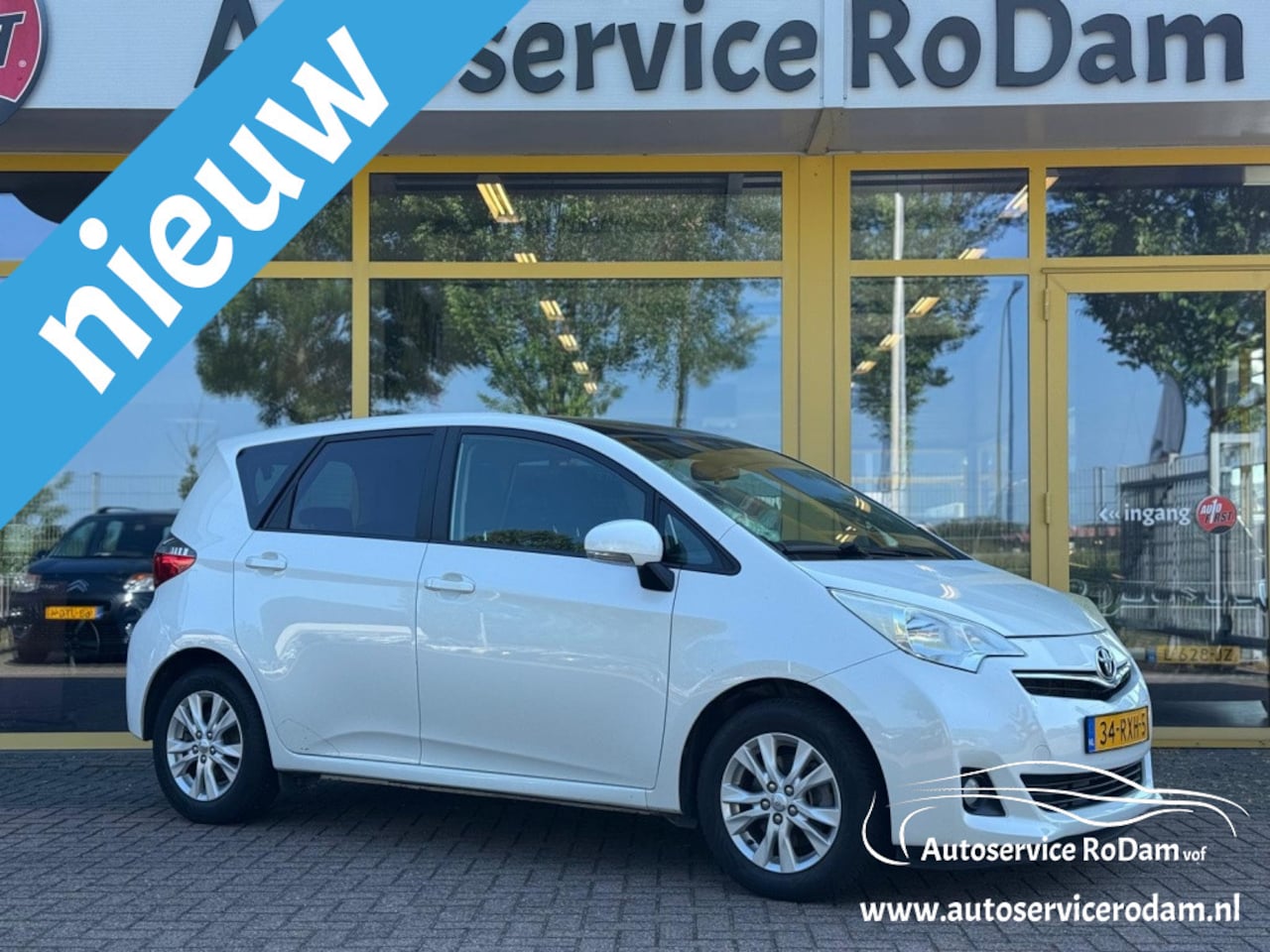 Toyota Verso S - 1.3 VVT-i Aspiration 1.3 VVT-i Aspiration - AutoWereld.nl