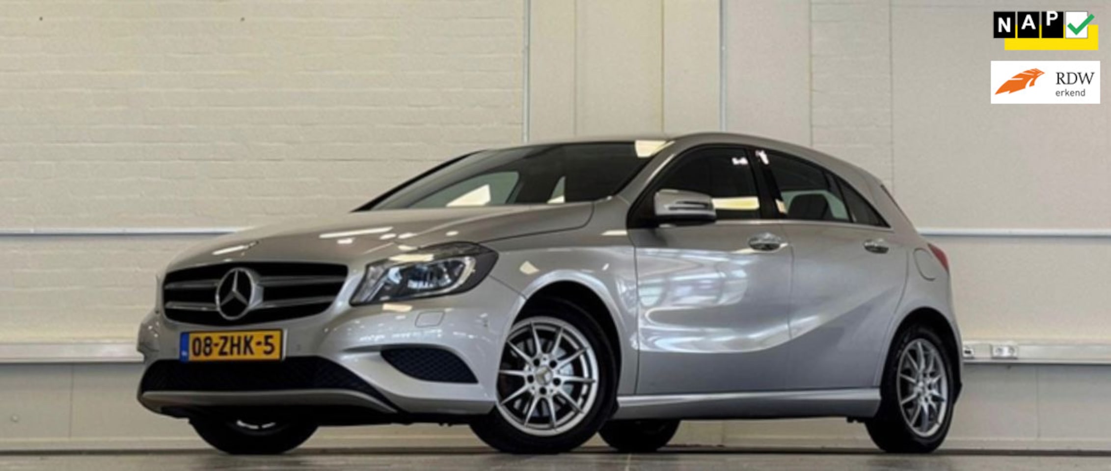 Mercedes-Benz A-klasse - 180 Ambition 2e Eigenaar Xenon Navigatie Garantie - AutoWereld.nl