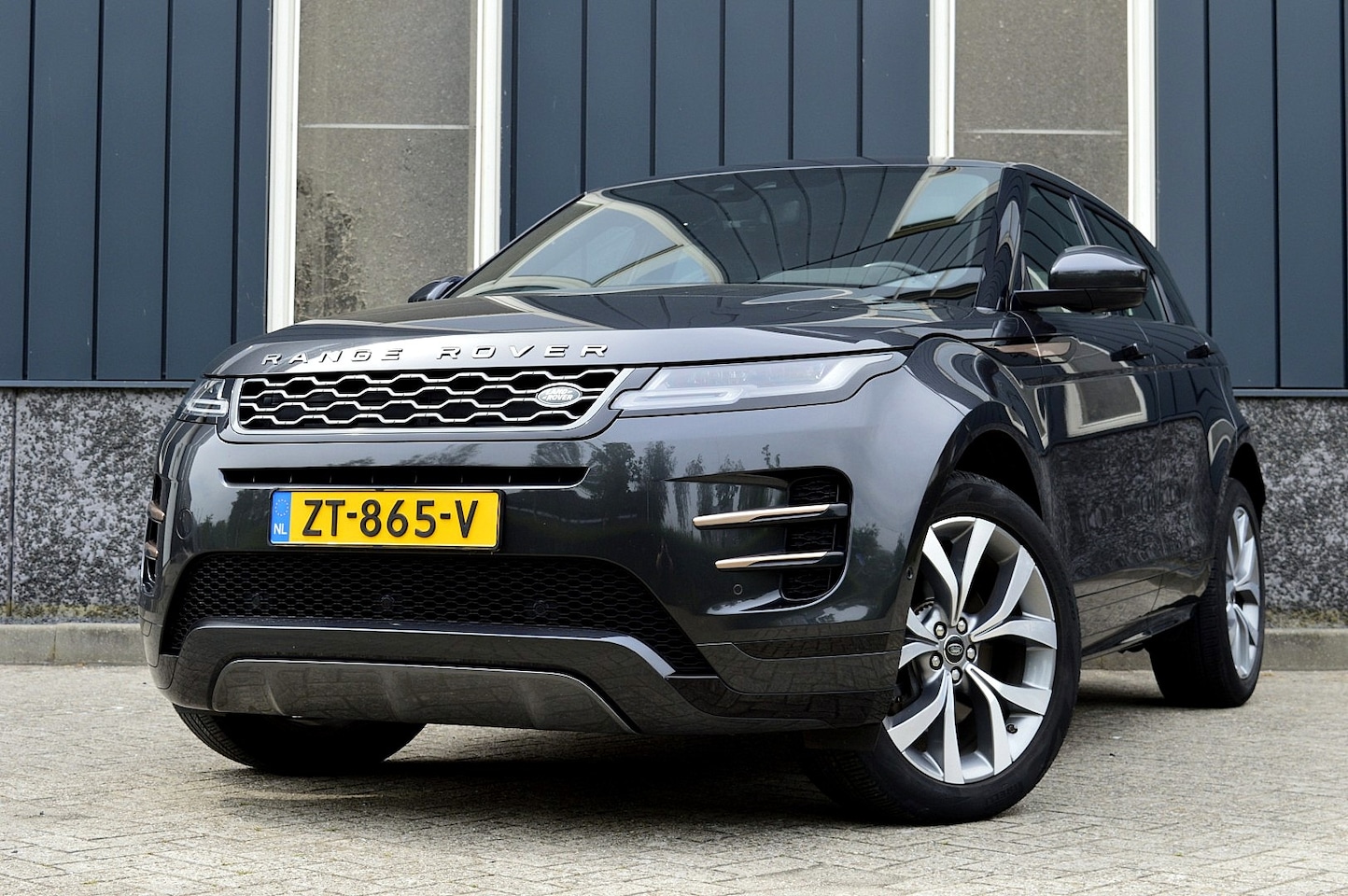 Land Rover Range Rover Evoque - 2.0 P200 AWD R-Dynamic HSE Rijklaarprijs-Garantie Panoramadak Leder Led Camera Trekhaak - AutoWereld.nl