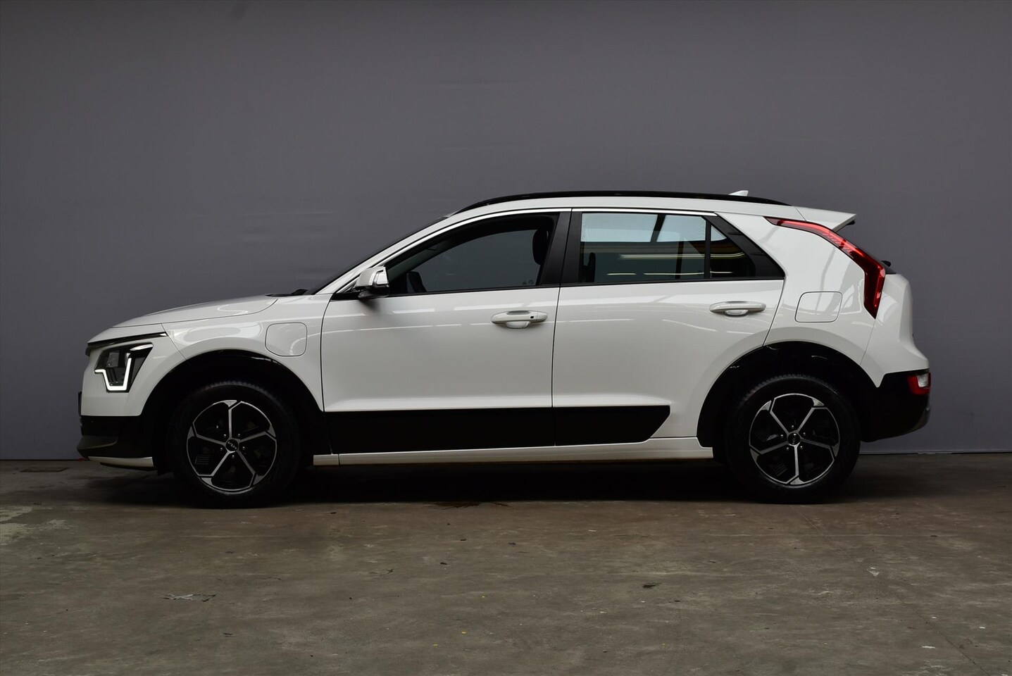 Kia Niro - 1.6 GDi Plug-in Hybrid 183pk DCT6 DynamicLine - AutoWereld.nl