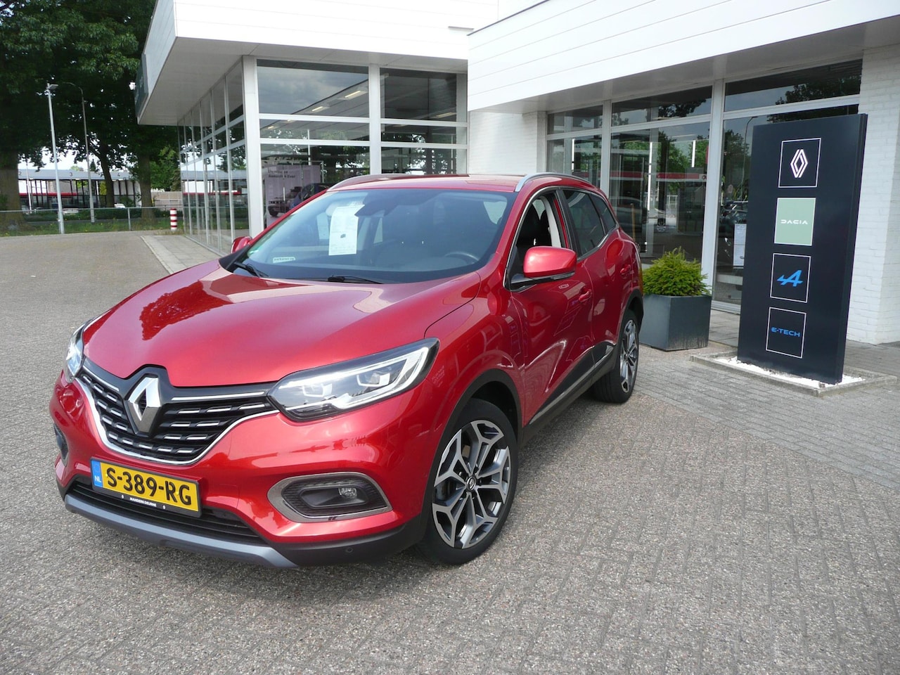 Renault Kadjar - 1.3 TCe Techno 140 EDC/AUT. PACK WINTER/ PARK ASSIST V+A MET CAMERA/ FULL LED/ RESERVE WIE - AutoWereld.nl